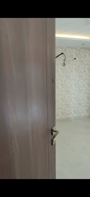 Bathroom in 3 BHK Builder Floor at Green Fields Colony – for Rent