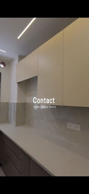 Room in 3 BHK Builder Floor at Green Fields Colony – for Rent