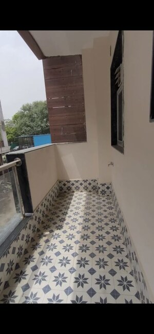 Kitchen in 3 BHK Builder Floor at Green Fields Colony – for Rent