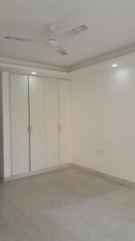 3 BHK + Servant Room 1650 Sq.Ft. Builder Floor in Unitech South City II
