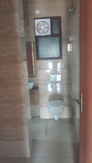 Building Lobby in 3 BHK Builder Floor at Unitech South City II, Sector 50 – for Rent