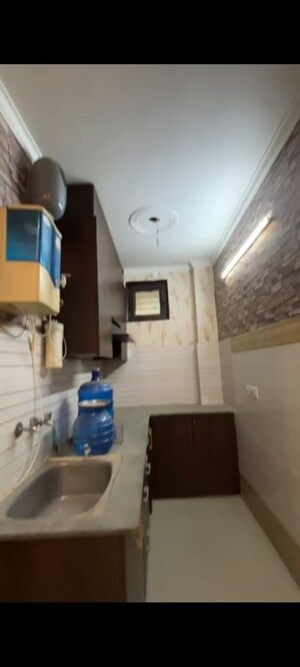 Team Area in 3 BHK Builder Floor at Mahavir Enclave – for Rent