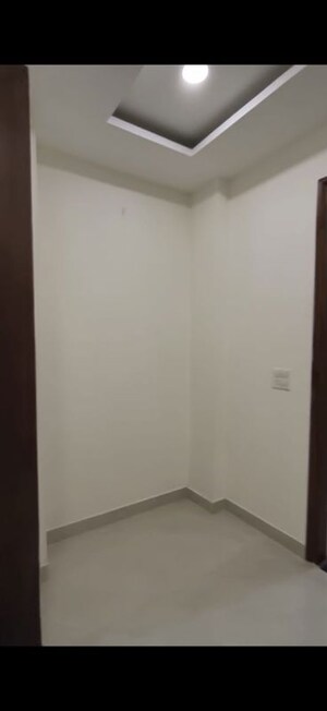 3 BHK Builder Floor For Rent in Green Fields Colony