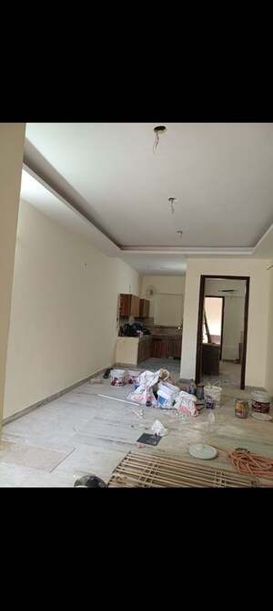 Room in 2 BHK Builder Floor at Green Fields Colony – for Rent