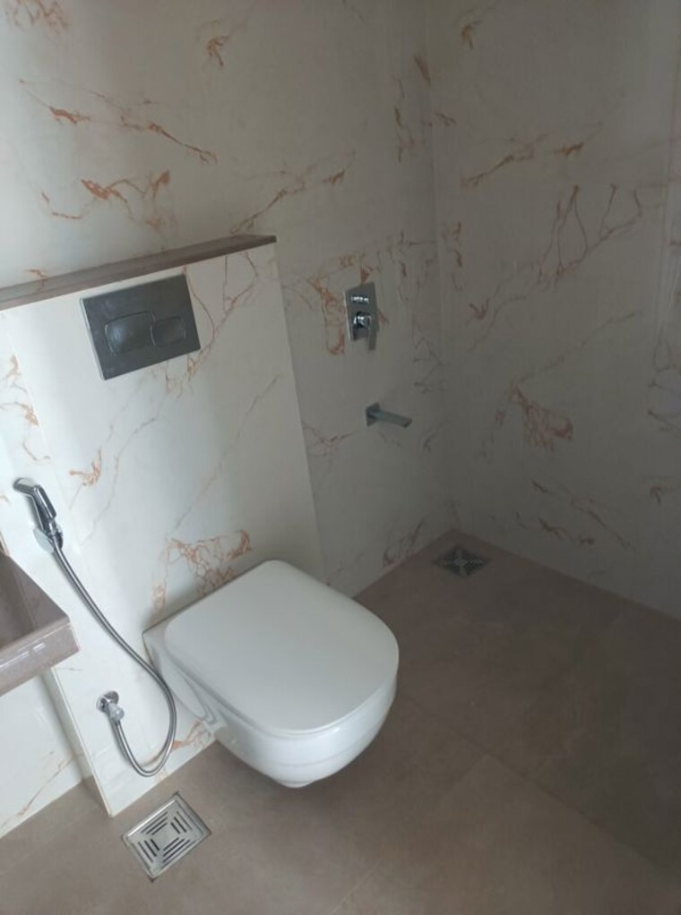 Bathroom, raymond-the-address 3 Bedroom 1150 Sq.Ft. Apartment In Pokhran Road No Two Thane 10618646