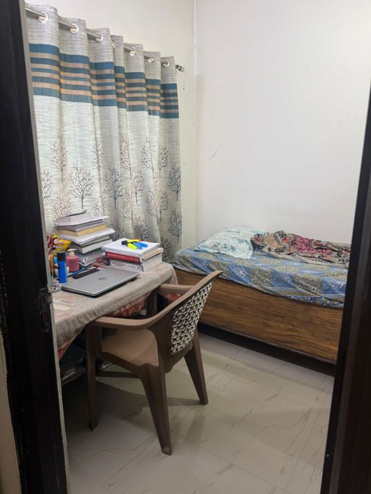 Bedroom, nimbus-express-park-view-ii 2.5 Bedroom 1114 Sq.Ft. Apartment In Chi V Greater Noida Greater Noida 10618644