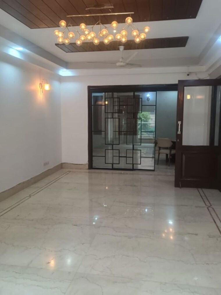 Room, kailash colony 4 Bedroom 2500 Sq.Ft. Builder Floor In Kailash Colony Delhi 10618649