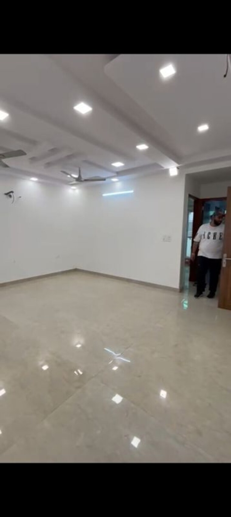 Room, green fields colony 3 Bedroom 200 Sq.Yd. Builder Floor In Green Fields Colony Faridabad 10618666