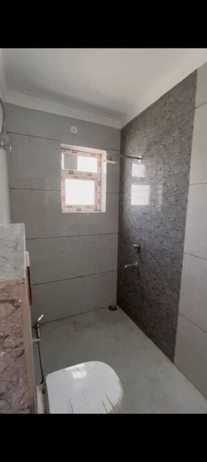 Bathroom in 3 BHK Builder Floor at Green Fields Colony – for Rent