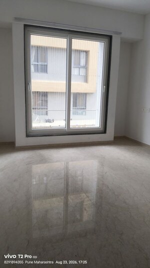 Room in 3 BHK Apartment at Northcape Venicia, Baner – for Rent