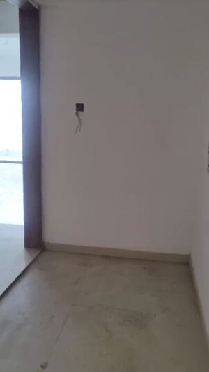 Room in 3 BHK Apartment at Balewadi – for Sale