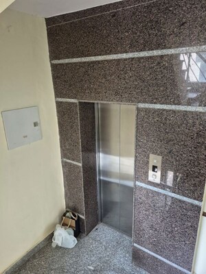 Balcony in 3 BHK Builder Floor at Sector 46 – for Rent