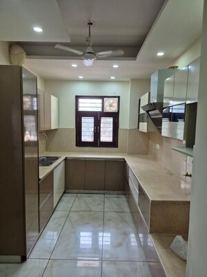 Team Area in 3 BHK Builder Floor at Sector 46 – for Rent