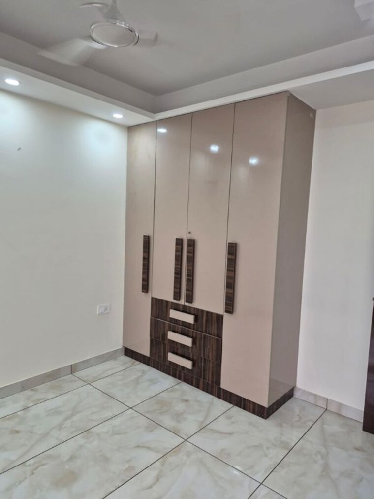 Room, sector 46 3 Bedroom 328 Sq.Yd. Builder Floor In Sector 46 Gurgaon 10618691
