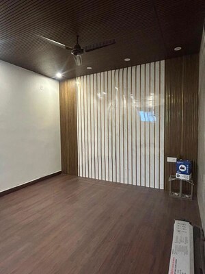 Room in 2 BHK Builder Floor at Builder Floor, Sector 28 – for Rent