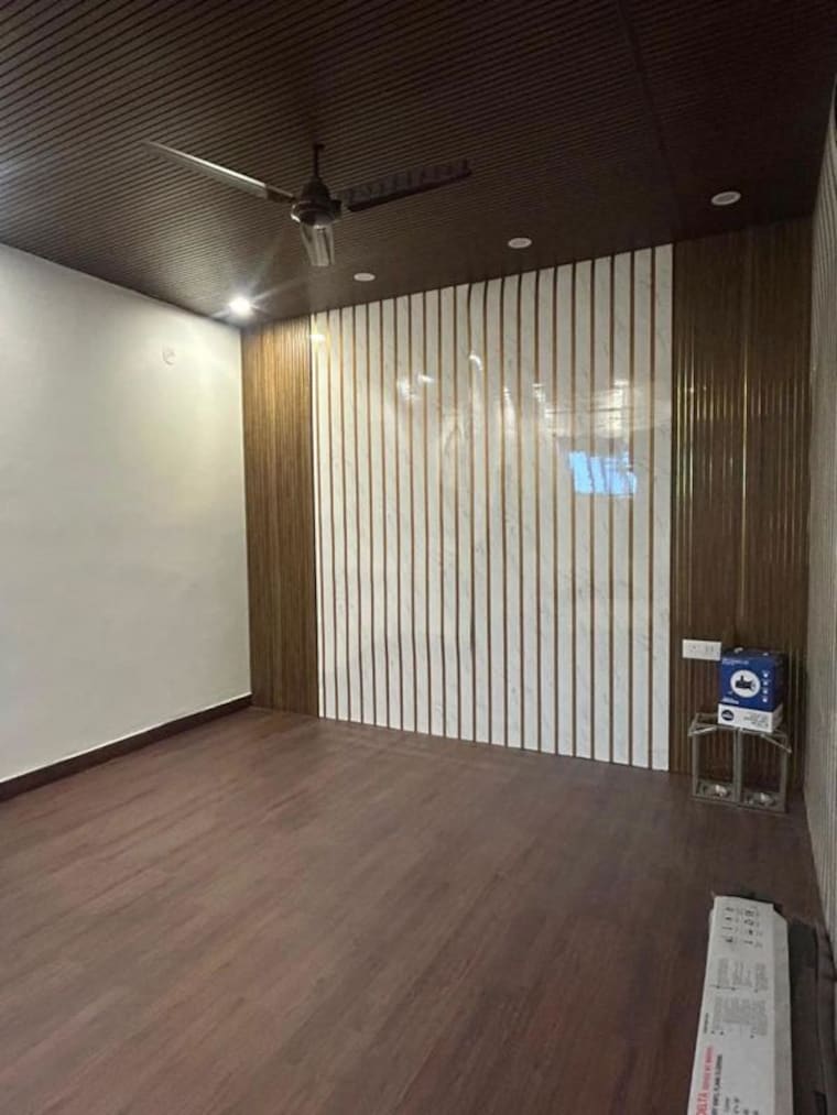 Room, builder-floor 2 Bedroom 2200 Sq.Ft. Builder Floor In Sector 28 Gurgaon 10618706