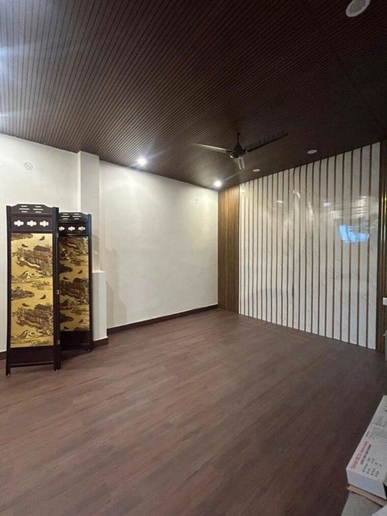Room, builder-floor 2 Bedroom 2200 Sq.Ft. Builder Floor In Sector 28 Gurgaon 10618706