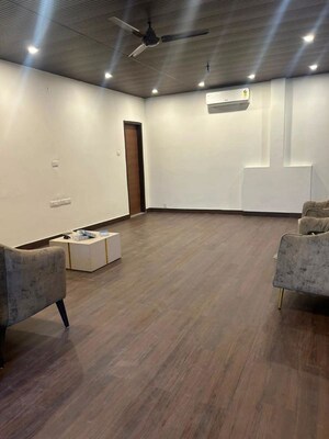 Team Area in 2 BHK Builder Floor at Builder Floor, Sector 28 – for Rent