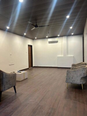 Room in 2 BHK Builder Floor at Builder Floor, Sector 28 – for Rent