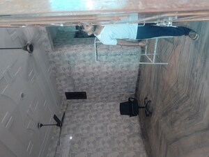 Room in 2 BHK Independent House at Gomti Nagar – for Rent