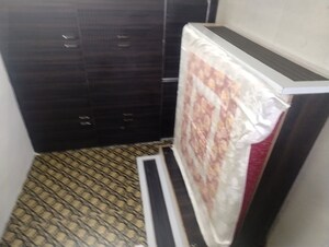 Furnished Amenities in 3 BHK Apartment at Gomti Nagar – for Rent