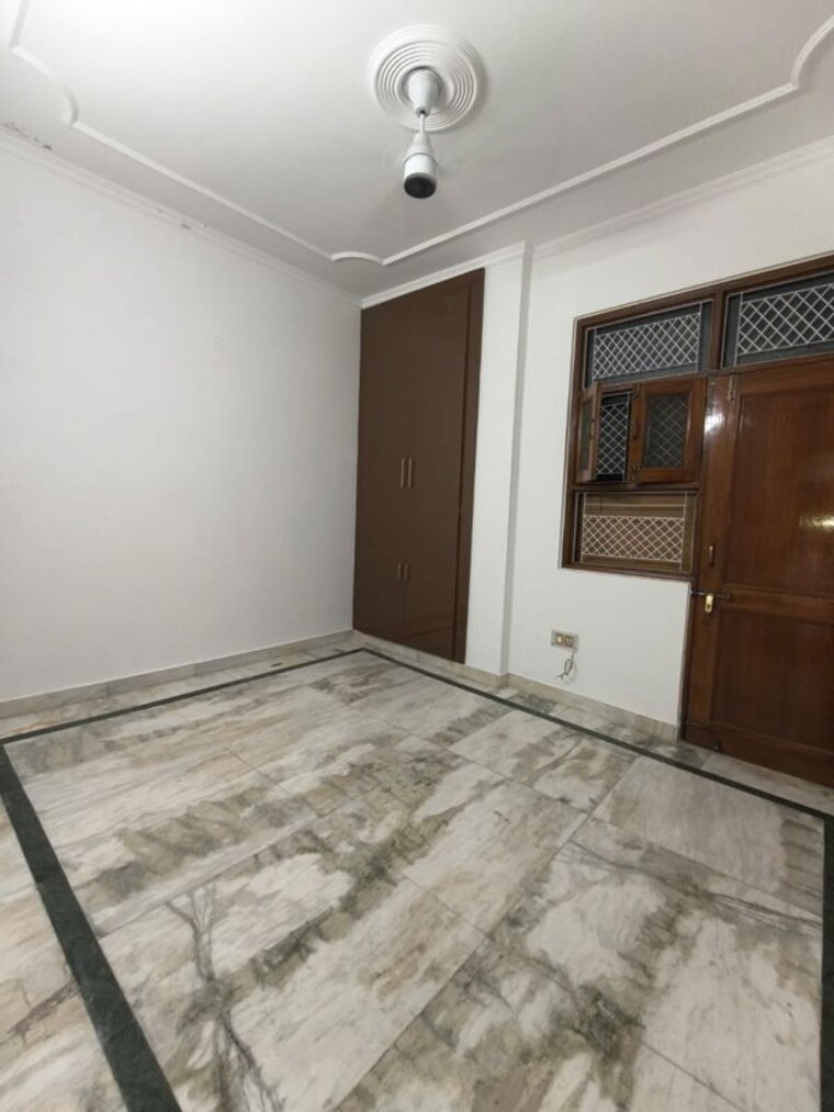 Room, rohini sector 11 Commercial Office Space 48 Sq.Mt. In Rohini Sector 11 Delhi 10618719
