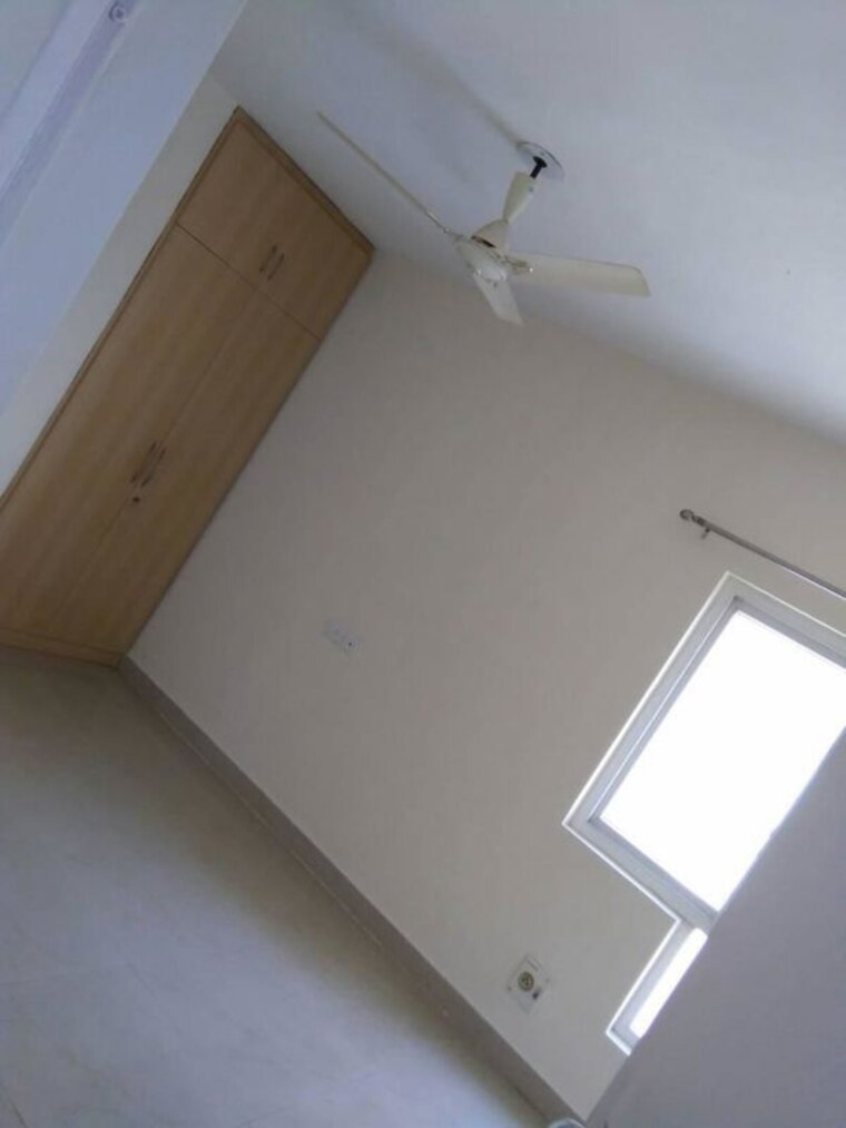 Room, amar shaheed path 3.5 Bedroom 1751 Sq.Ft. Apartment In Amar Shaheed Path Lucknow 10618722