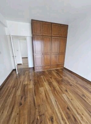 Room in 5 BHK Villa at Vipul Tatvam Villas, Sector 48 – for Sale