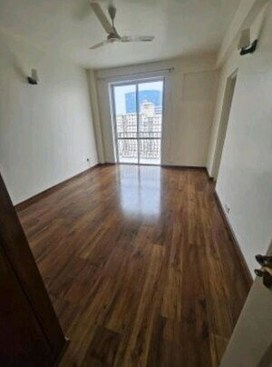 Room in 5 BHK Villa at Vipul Tatvam Villas, Sector 48 – for Sale