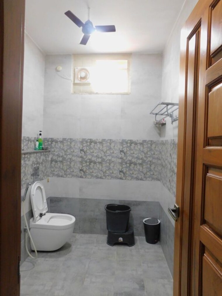 Bathroom, dlr-enclave 3 Bedroom 2200 Sq.Ft. Builder Floor In Sainikpuri Hyderabad 10618727