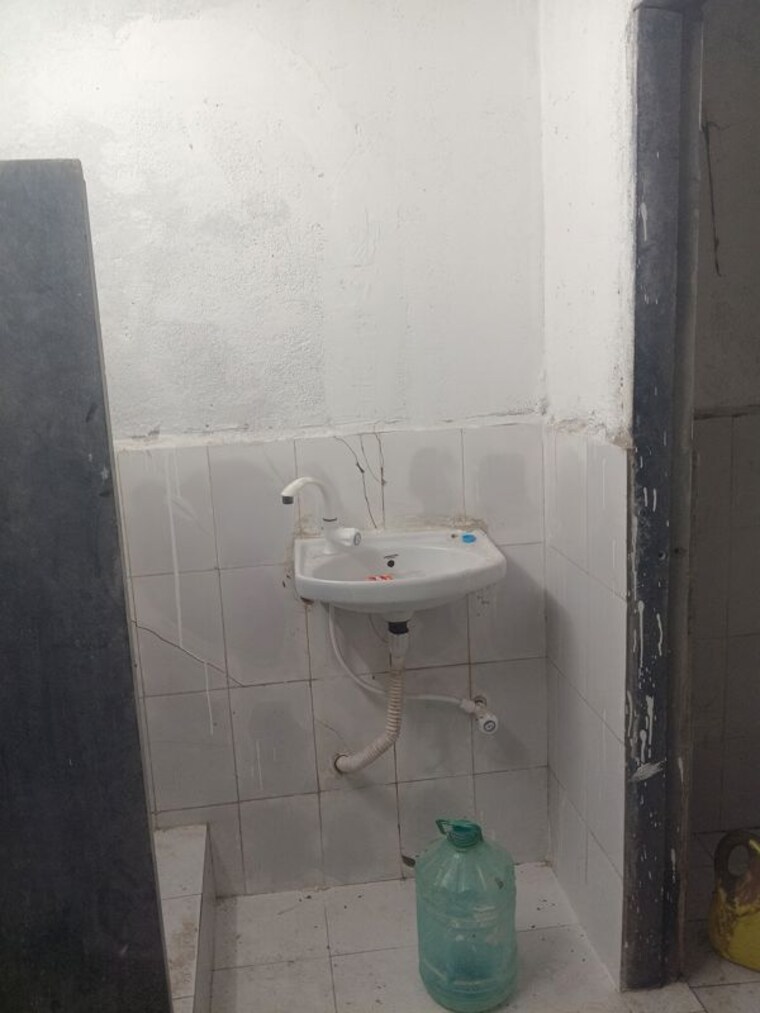 Bathroom, chavindra Commercial Warehouse 15000 Sq.Ft. In Chavindra Thane 10618742
