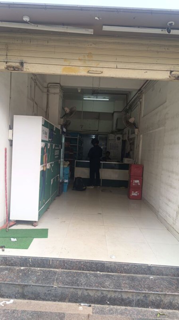 Gym, sanghvi-parsssva-elysium Commercial Shop 400 Sq.Ft. In Lower Parel Mumbai 10618744