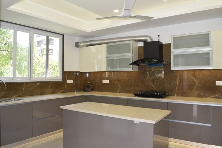 Kitchen, sushant lok ii 4 Bedroom 300 Sq.Yd. Builder Floor In Sushant Lok ii Gurgaon 10618747