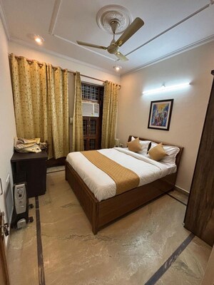 Bedroom in 3 BHK Builder Floor at Sector 45 – for Rent