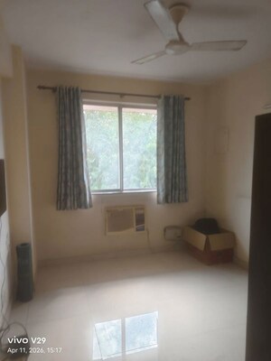 Room in 3.5 BHK Apartment at Ireo Victory Valley, Sector 67 – for Rent