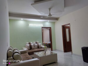 Living Room in 1 BHK Builder Floor at Ansal Sushant Lok I, Sector 43 – for Rent
