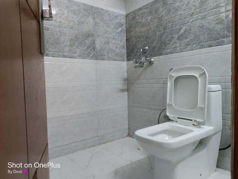 Bathroom, ansal-sushant-lok-i 1 Bedroom 800 Sq.Ft. Builder Floor In Sector 43 Gurgaon 10618873