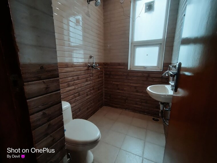 Bathroom, sushant lok i 1 RK 400 Sq.Ft. Builder Floor In Sushant Lok I Gurgaon 10618892
