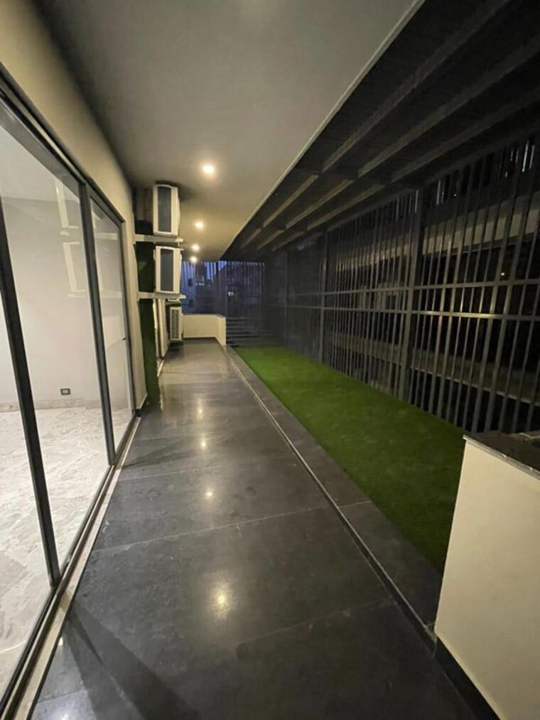 Balcony, sector 46 3 Bedroom 1750 Sq.Ft. Builder Floor In Sector 46 Gurgaon 10618903