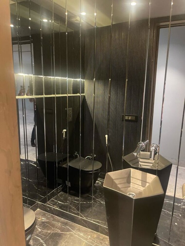 Team Area, sector 46 3 Bedroom 1750 Sq.Ft. Builder Floor In Sector 46 Gurgaon 10618903