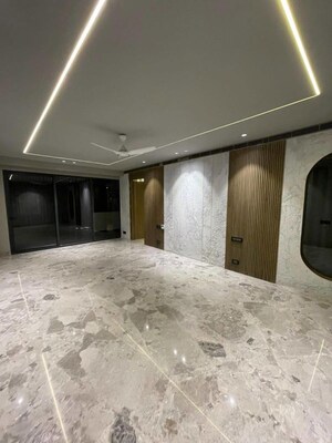 Parking in 3 BHK Builder Floor at Sector 46 – for Rent