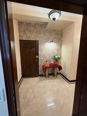 Bedroom in 4 BHK Builder Floor at Sector 46 – for Rent