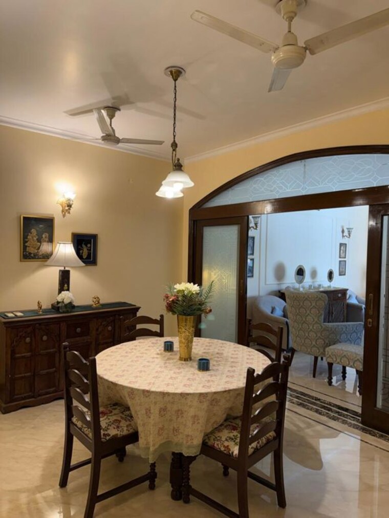 Living Room, sector 46 4 Bedroom 2000 Sq.Ft. Builder Floor In Sector 46 Gurgaon 10618938