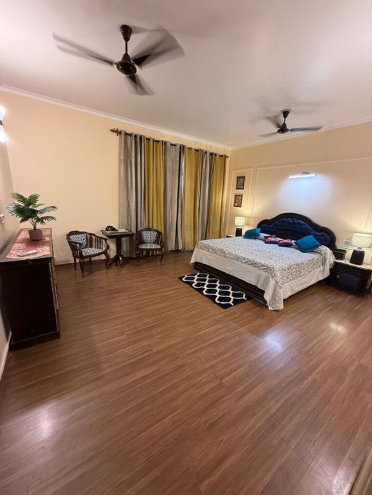 Living Room, sector 46 4 Bedroom 2000 Sq.Ft. Builder Floor In Sector 46 Gurgaon 10618938