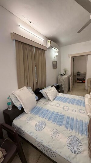 Bedroom in 3 BHK Builder Floor at Sector 23 – for Rent