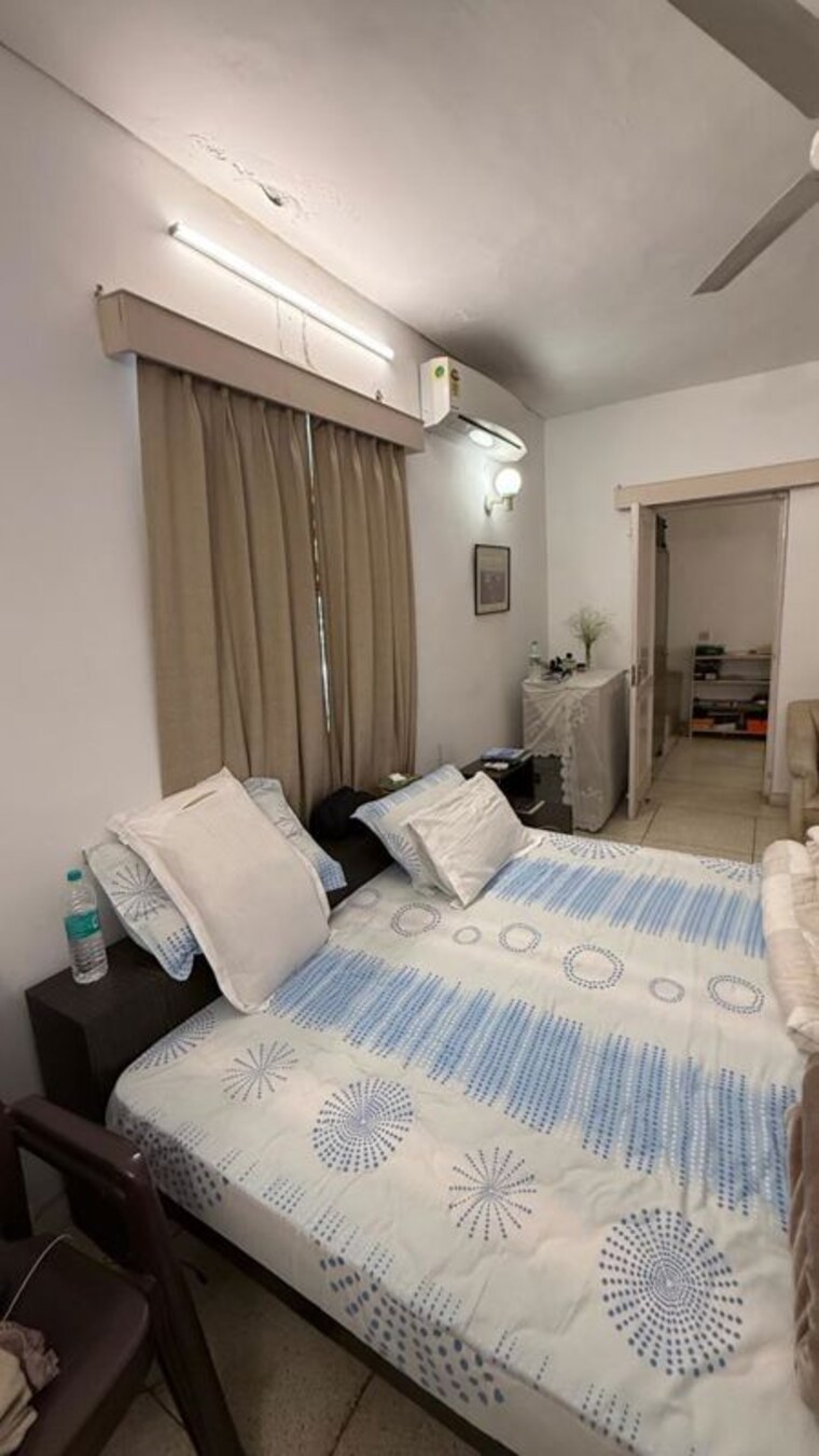 Bedroom, sector 23 3 Bedroom 1520 Sq.Ft. Builder Floor In Sector 23 Gurgaon 10618978