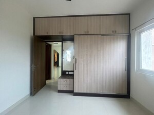 Room in 2 BHK Apartment at Prestige Finsbury Park Hyde, Bagaluru – for Rent