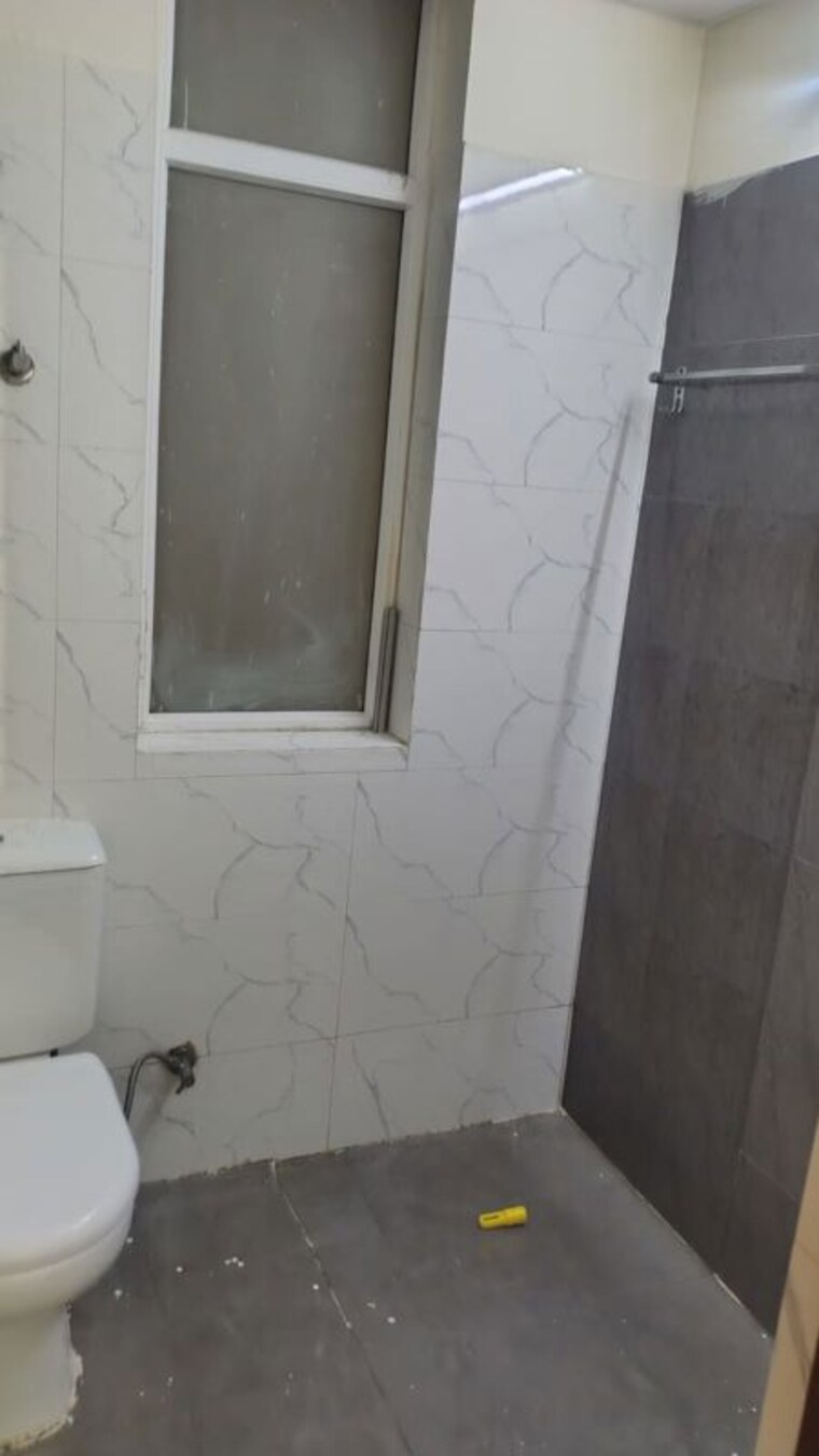 Bathroom, rps-auria 3 Bedroom 1835 Sq.Ft. Apartment In Sector 88 Faridabad 10618986