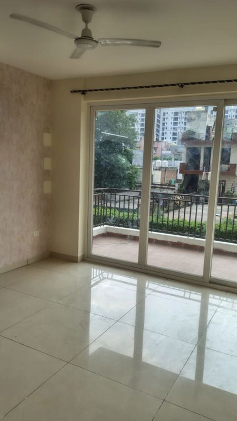 Balcony, rps-auria 3 Bedroom 1835 Sq.Ft. Apartment In Sector 88 Faridabad 10618986