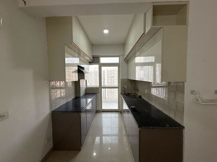 Kitchen, sector 21 3 Bedroom 1200 Sq.Ft. Builder Floor In Sector 21 Gurgaon 10618999